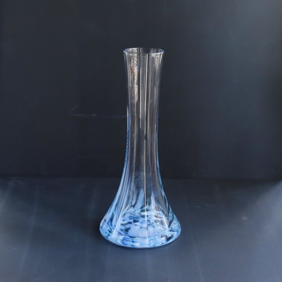 ガラス花瓶　底広型　ブルー
