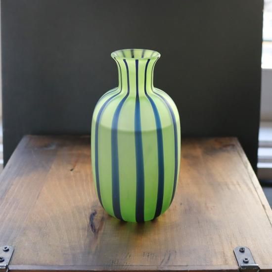 スイカみたいなガラス徳利 花瓶・一輪挿しにもおすすめ - ちいさな硝子