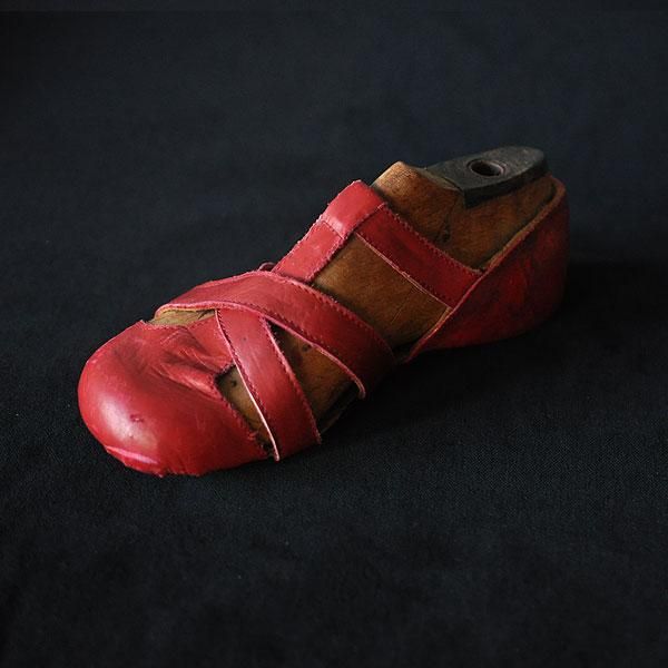 フランスハザン社美術製品97-98カタログ赤 フランスハザン社美術製品97-98カタログ赤 本