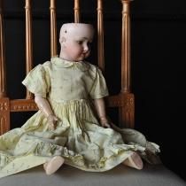 フランスアンティークボネ　フランスアンティークシルクボネ　ビスクドール アンティーク ボネ | フランス シルクとレースのベビーボネ