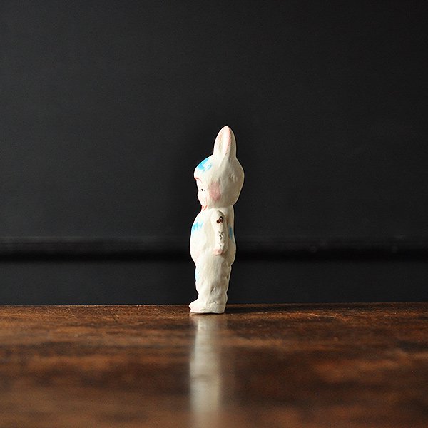 ウサギさんの着ぐるみを着た女の子・H/フランスアンティーク 