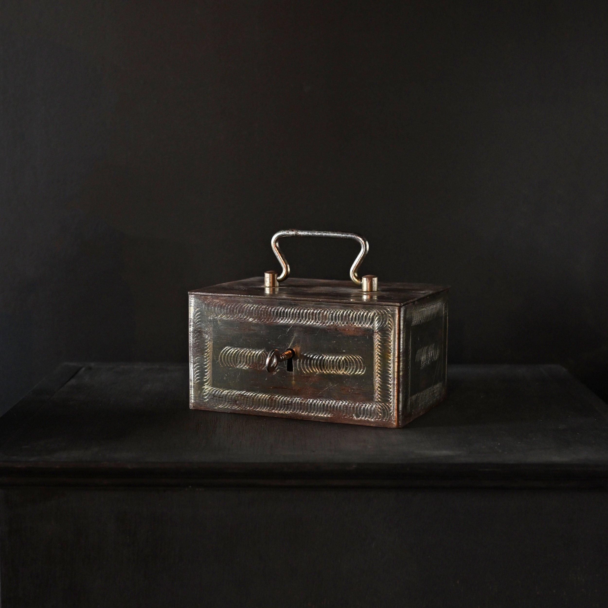 アンティーク手提げ金庫 | レジ | フランスアンティーク雑貨のSibora