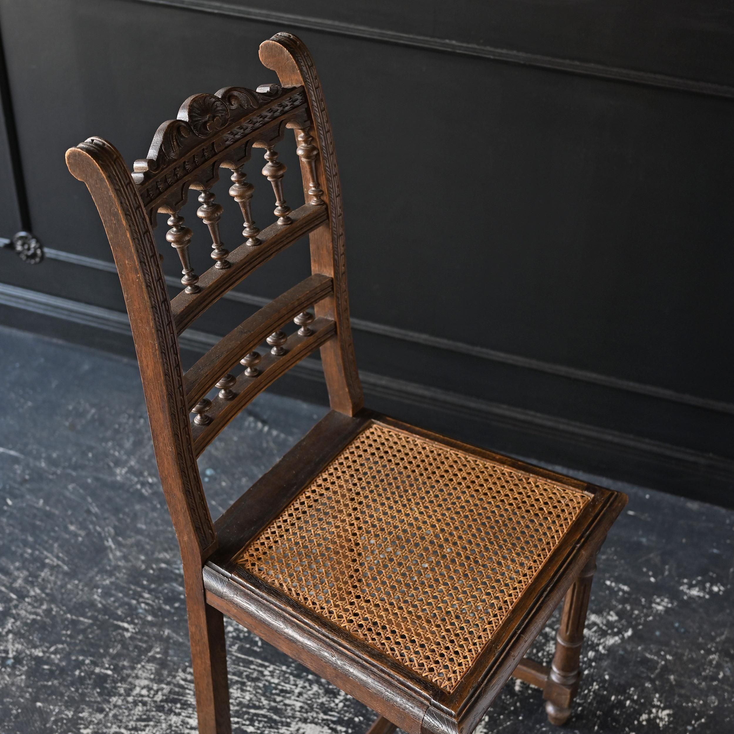 フランスアンティークチェア 静寂な椅子 1900年頃フランスアンティークチェア 70439