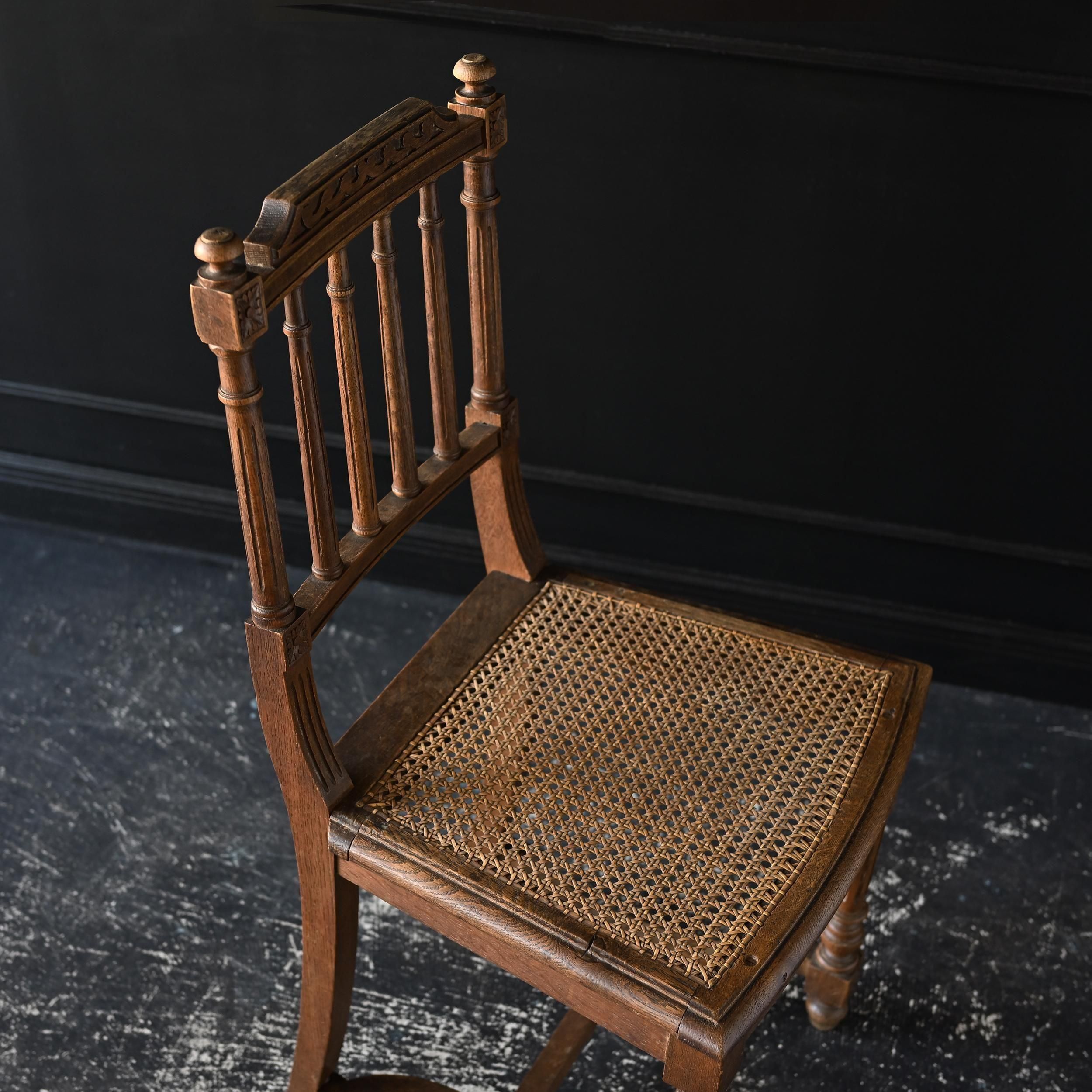 フランス アンティーク Chair 2脚あり！優しい印象の白ペイントチェア（椅子）高さ88cm
