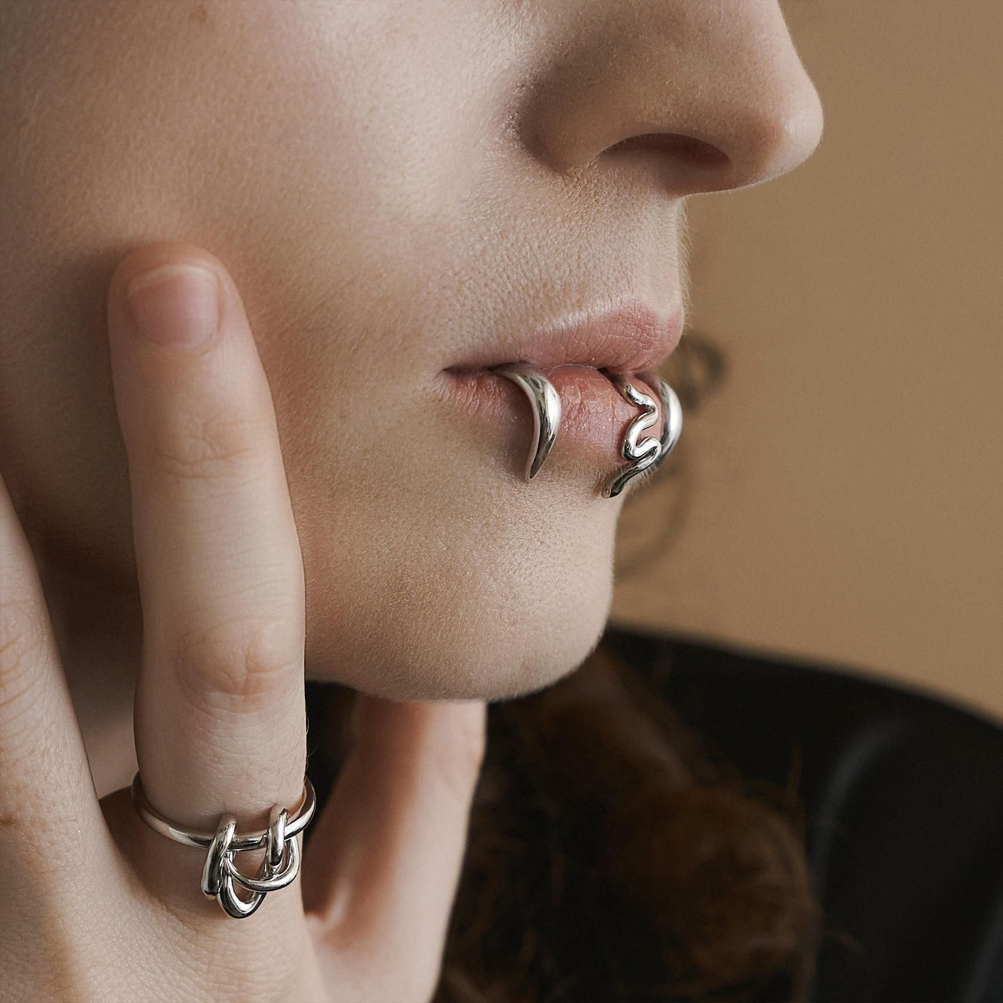"eimiess" Lip ring, Ear cuff�� Serpent Silver