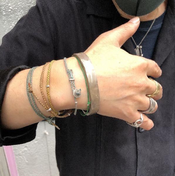 重厚感のあるシルバーバングル kensscratch 渋谷