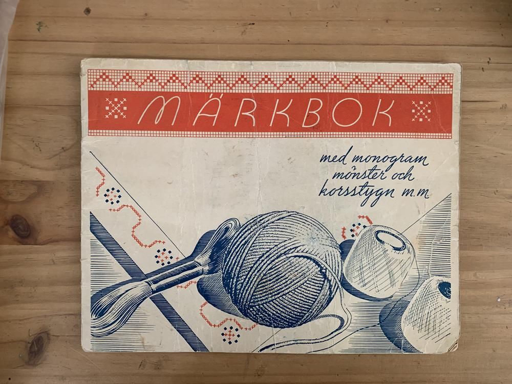 1976 Korsstygns Boken book of Swedish cross stitch designs
