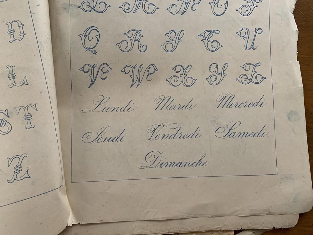 フランス刺繍図案集dessins de broderie フランス刺繍図案集dessins de broderie