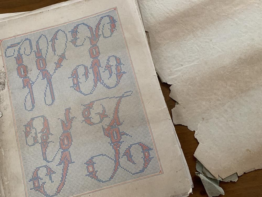 洋書　刺繍図案集　Embroidery.Ⅰ〜 1860〜 洋書 刺繍図案集 Embroidery.Ⅰ〜 1860〜 アート・デザイン・音楽