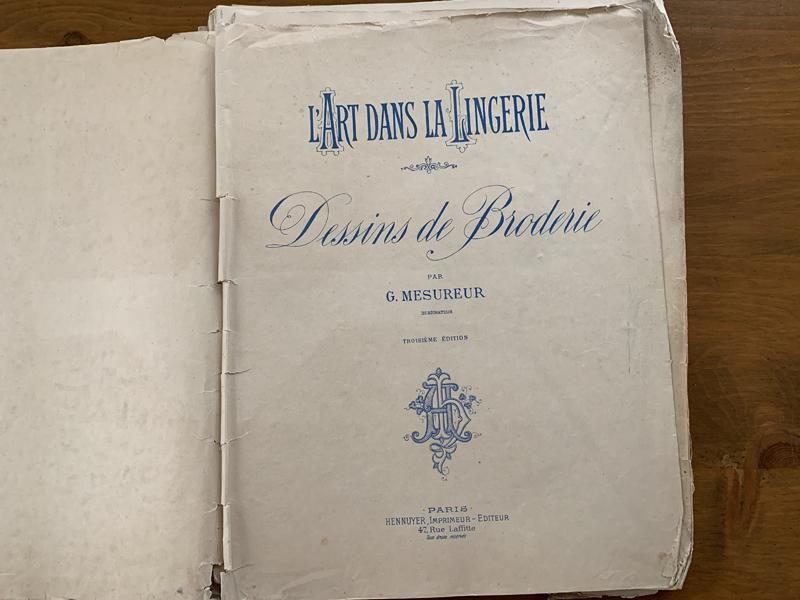 Amazon | フランス図案集モノグラム型紙刺繍裁縫手芸洋書/本