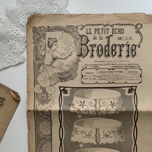 <img class='new_mark_img1' src='https://img.shop-pro.jp/img/new/icons1.gif' style='border:none;display:inline;margin:0px;padding:0px;width:auto;' />Le petit echo de la broderie1905