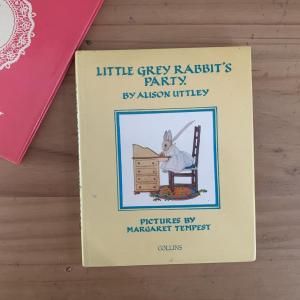<img class='new_mark_img1' src='https://img.shop-pro.jp/img/new/icons1.gif' style='border:none;display:inline;margin:0px;padding:0px;width:auto;' />LITTLE GREY RABBIT PARTY