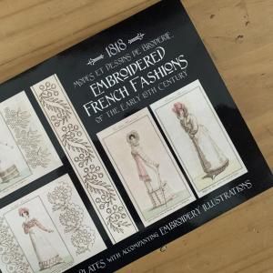 <img class='new_mark_img1' src='https://img.shop-pro.jp/img/new/icons1.gif' style='border:none;display:inline;margin:0px;padding:0px;width:auto;' />Embroidered French Fashions19th