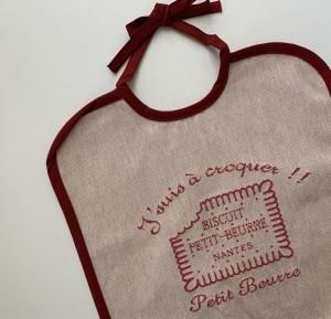 <img class='new_mark_img1' src='https://img.shop-pro.jp/img/new/icons1.gif' style='border:none;display:inline;margin:0px;padding:0px;width:auto;' />LU刺繍の可愛いスタイ