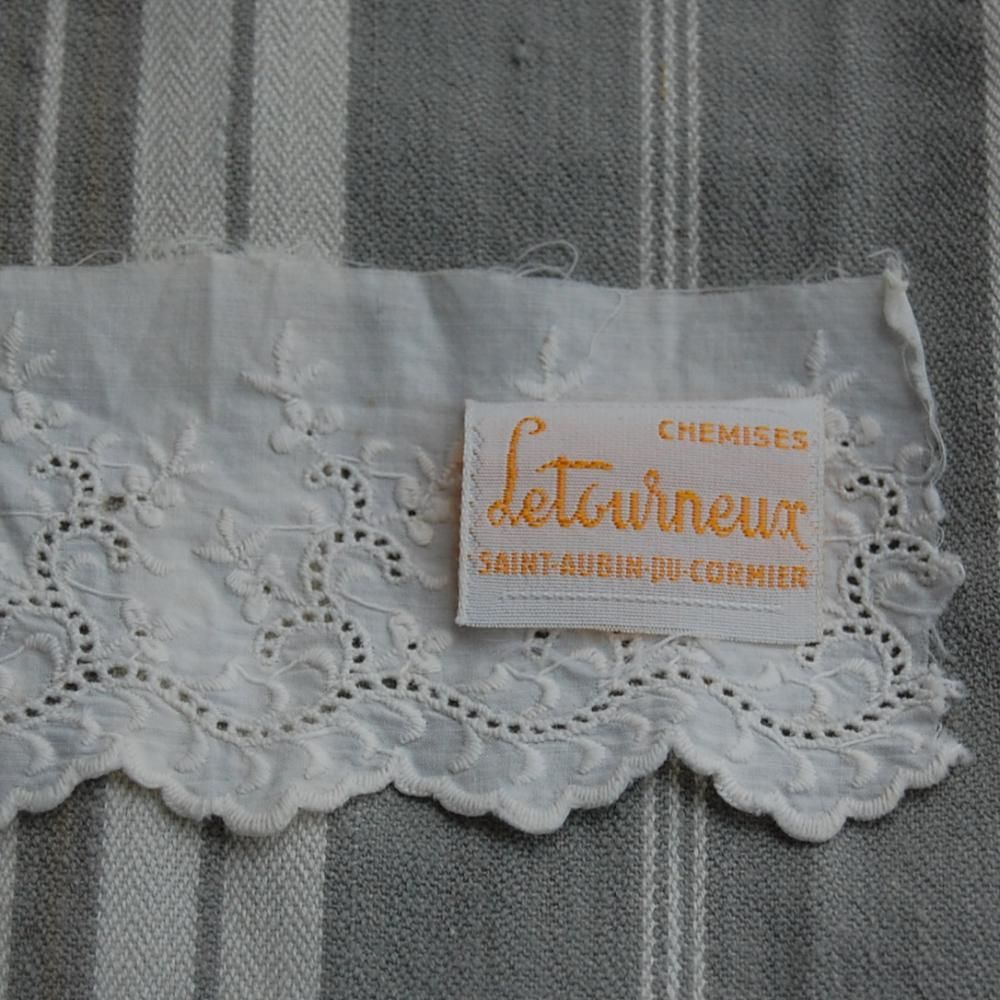 アンティーク刺繍タグ リボン