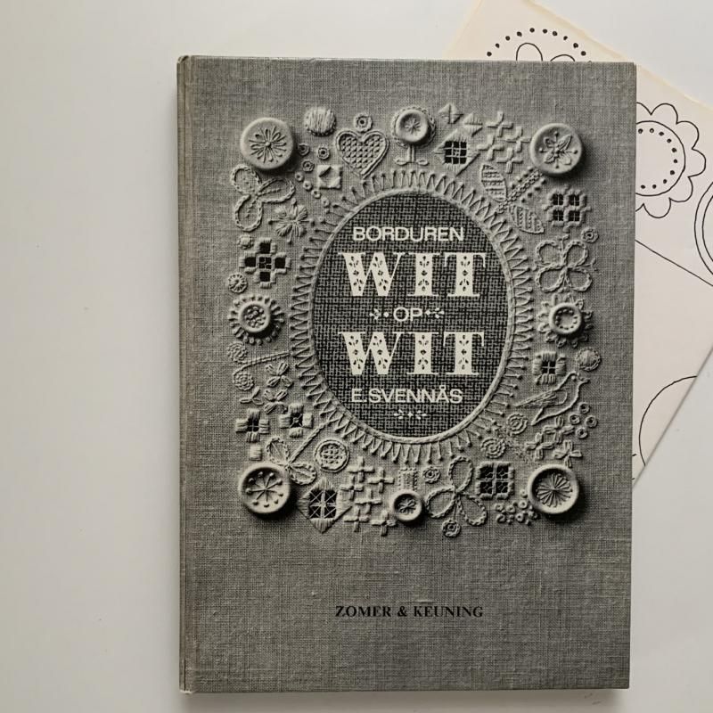 オランダBORDUREN WIT OP WIT刺繍図案