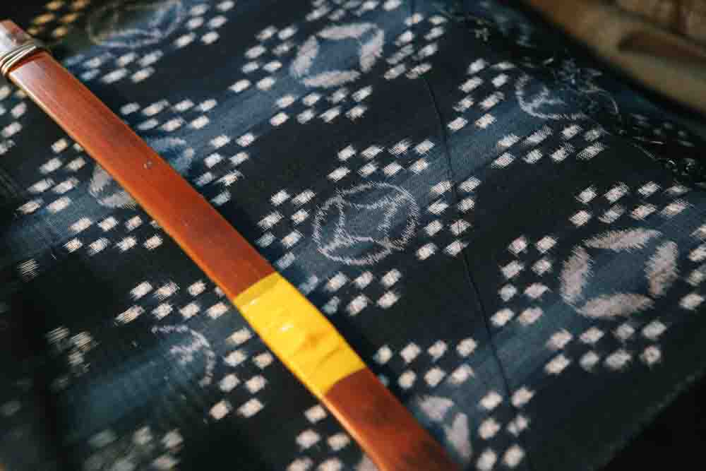 久留米絣「手織りの工程／手織り」