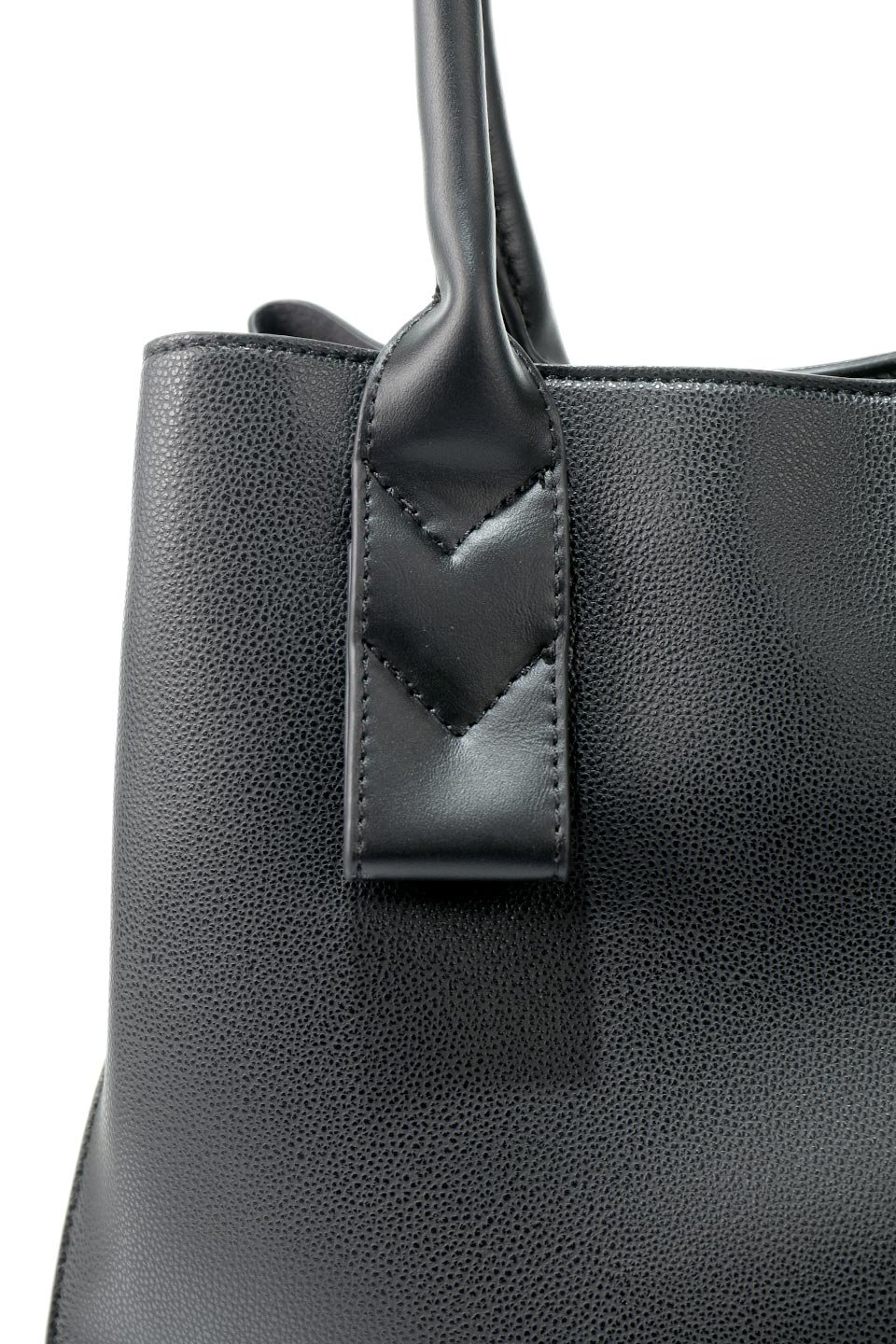 meliebiancoのAlma(Black)スムースレザー・ハンドバッグ/海外ファッション好きにオススメのインポートバッグとかばん、MelieBianco（メリービアンコ）のバッグやハンドバッグ。手頃な大きさのビーガンレザー・ハンドバッグ。豊富なポケットで使いやすさ＆収納力は抜群のバッグです。/thumb-8