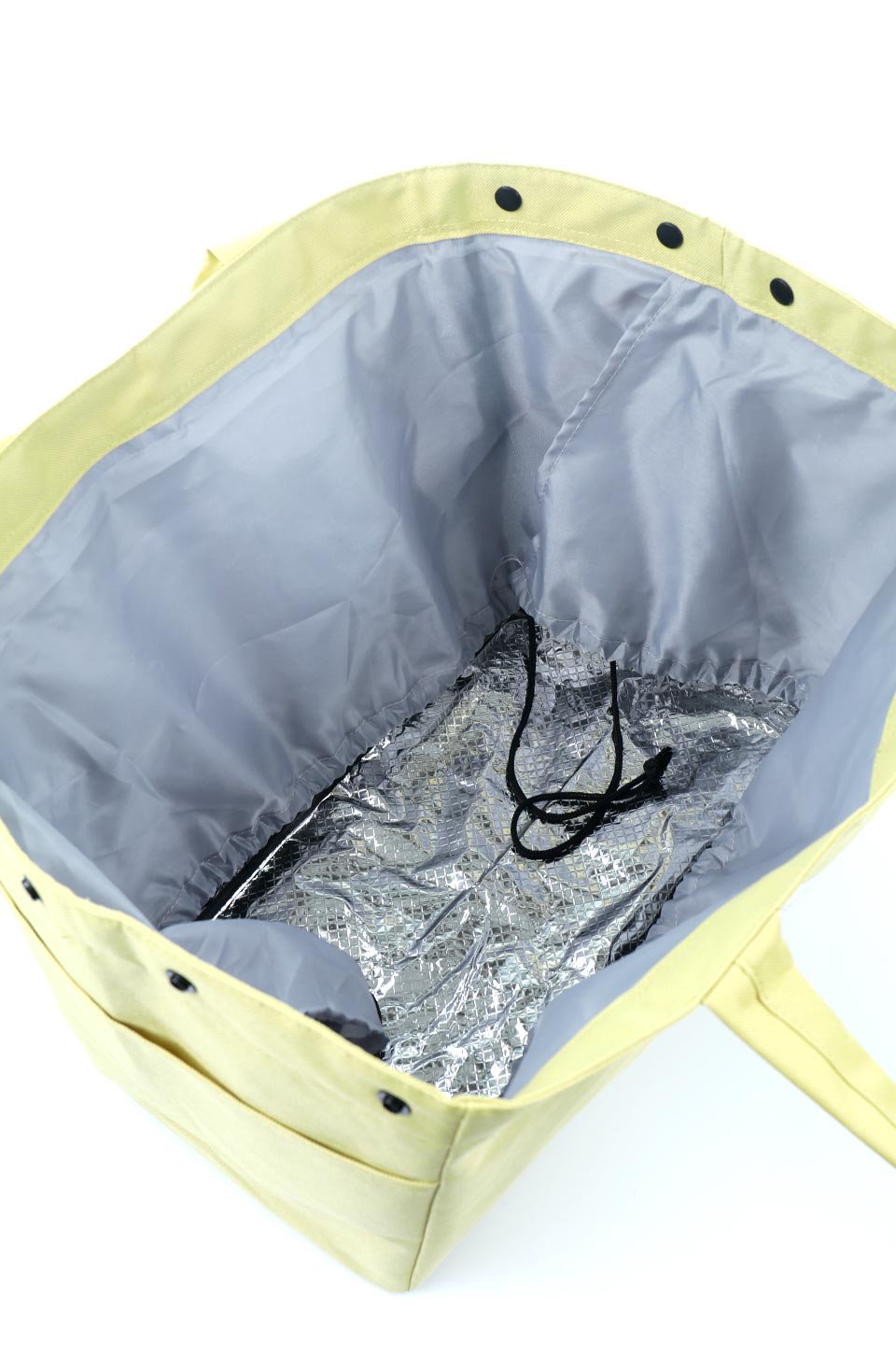 FoldingShoppingCoolerBasket(Mimosa)保冷保温・折りたたみレジカゴエコバッグ（ミモザ）大人カジュアルに最適な海外ファッションのothers（その他インポートアイテム）のバッグやその他。レジカゴにジャストフィットの折りたたみエコバッグ。保温、保冷効果を高めるアルミ加工で、両サイドのポケットは保冷剤を入れて更に保冷効果を高めることができます。/main-14