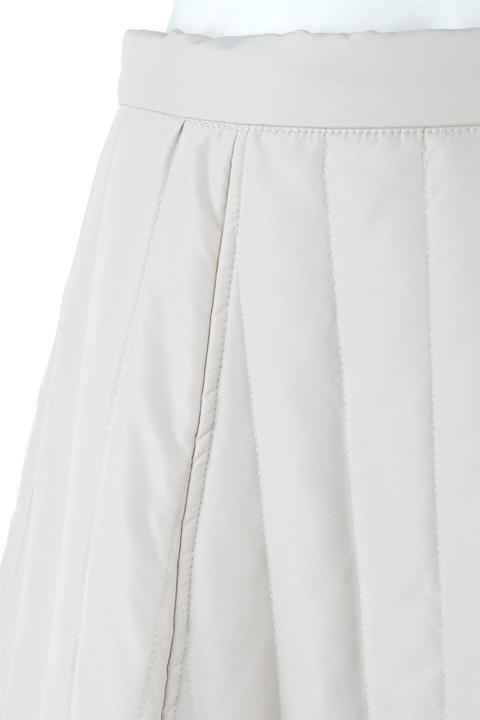 InsulatedQuiltedFlareSkirt中綿入り・キルティングスカート大人カジュアルに最適な海外ファッションのothers（その他インポートアイテム）のボトムやスカート。寒い時期に嬉しい中綿入のキルティング・フレアスカート。ソフトなポリエステル生地で軽い仕上がりです。/thumb-19