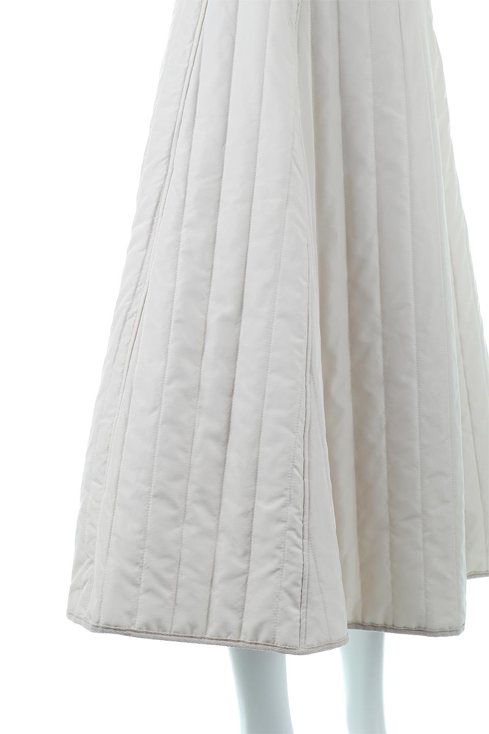 InsulatedQuiltedFlareSkirt中綿入り・キルティングスカート大人カジュアルに最適な海外ファッションのothers（その他インポートアイテム）のボトムやスカート。寒い時期に嬉しい中綿入のキルティング・フレアスカート。ソフトなポリエステル生地で軽い仕上がりです。/thumb-21