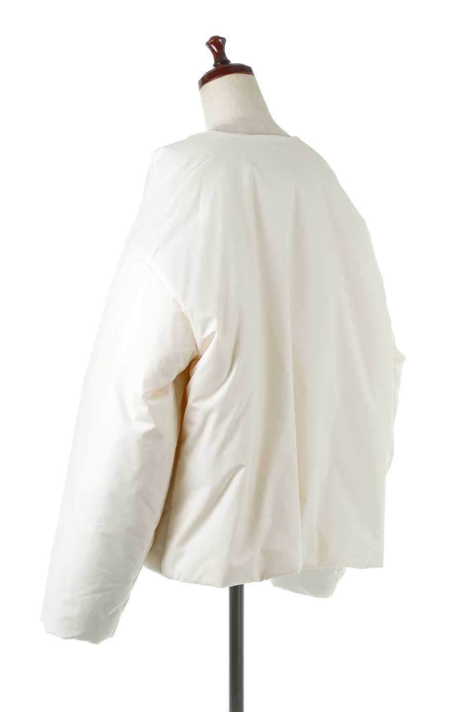 OverSizedPufferShortJacketビッグシルエット・中綿ジャケット大人カジュアルに最適な海外ファッションのothers（その他インポートアイテム）のアウターやジャケット。ゆったりシルエットが可愛い中綿いりのジャケット。超ボリューミーなシルエットは中綿にも空気を含んで保温性も抜群です。/thumb-3