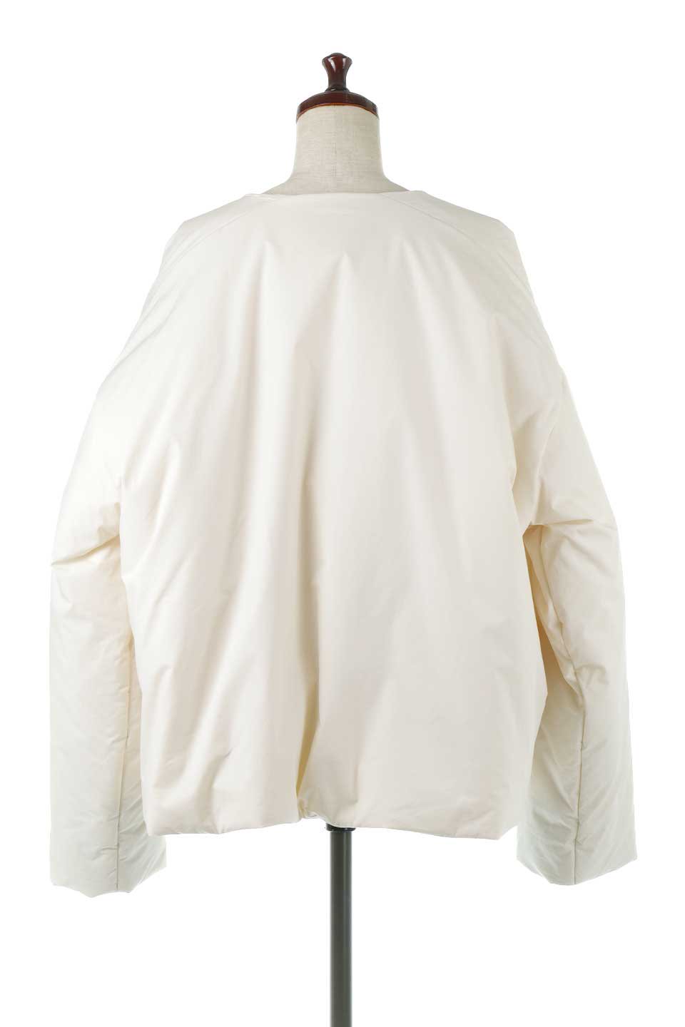 OverSizedPufferShortJacketビッグシルエット・中綿ジャケット大人カジュアルに最適な海外ファッションのothers（その他インポートアイテム）のアウターやジャケット。ゆったりシルエットが可愛い中綿いりのジャケット。超ボリューミーなシルエットは中綿にも空気を含んで保温性も抜群です。/thumb-4