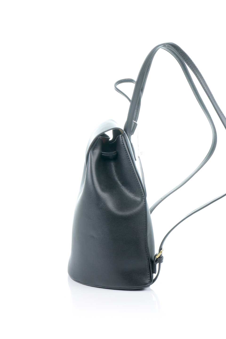 meliebiancoのAubrey(Black)ビーガンレザー・ミニリュック/海外ファッション好きにオススメのインポートバッグとかばん、MelieBianco（メリービアンコ）のバッグやその他。使いやすい程よい大きさのシンプルリュック。なめらかな高級ビーガンレザーを使用したシンプルデザインのアイテム。/thumb-2