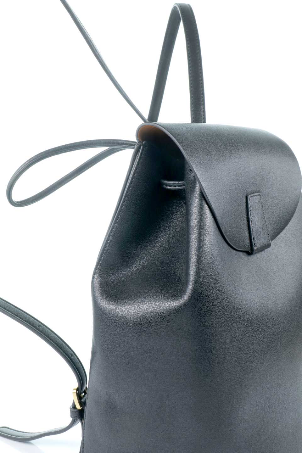meliebiancoのAubrey(Black)ビーガンレザー・ミニリュック/海外ファッション好きにオススメのインポートバッグとかばん、MelieBianco（メリービアンコ）のバッグやその他。使いやすい程よい大きさのシンプルリュック。なめらかな高級ビーガンレザーを使用したシンプルデザインのアイテム。/main-6