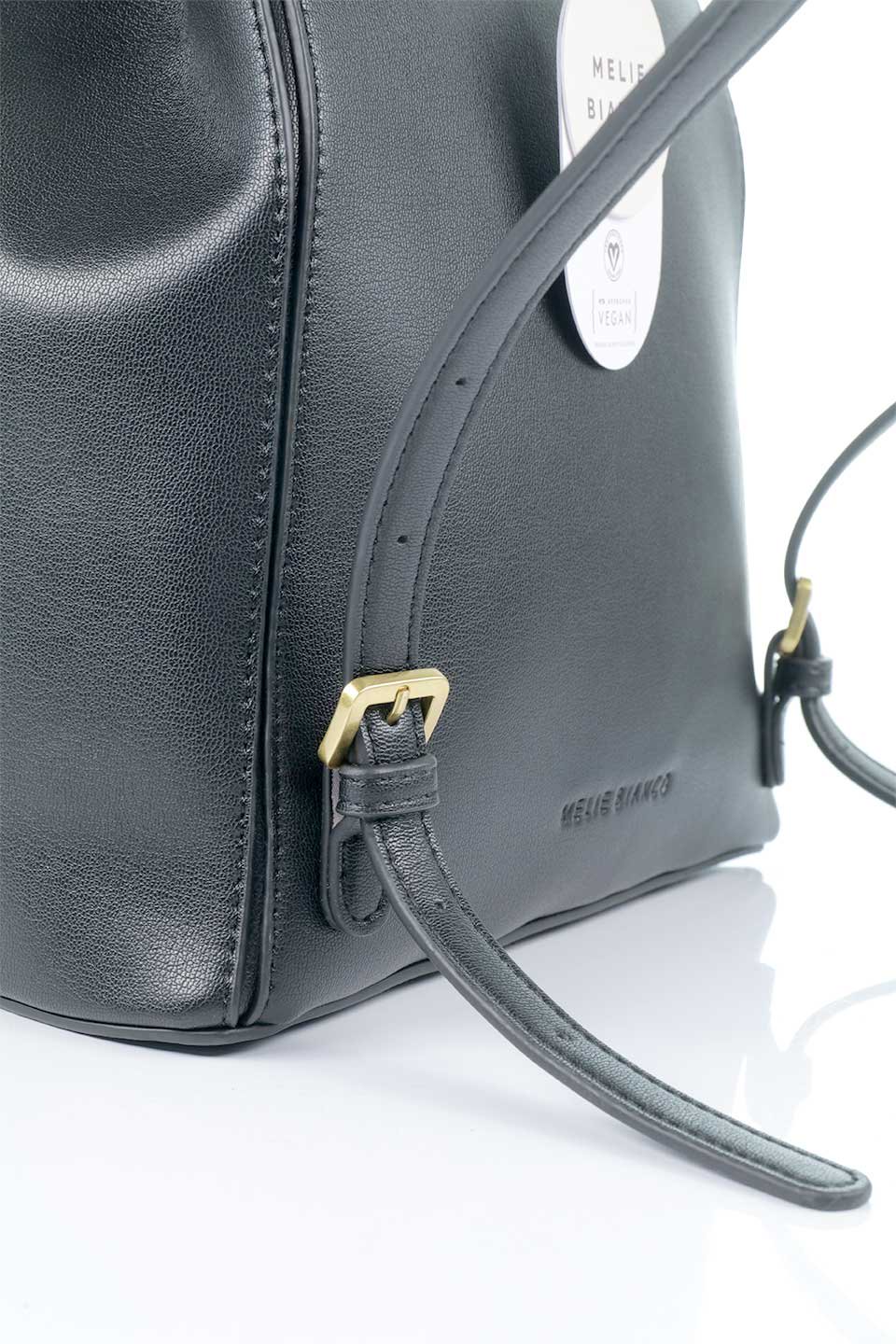 meliebiancoのAubrey(Black)ビーガンレザー・ミニリュック/海外ファッション好きにオススメのインポートバッグとかばん、MelieBianco（メリービアンコ）のバッグやその他。使いやすい程よい大きさのシンプルリュック。なめらかな高級ビーガンレザーを使用したシンプルデザインのアイテム。/thumb-8