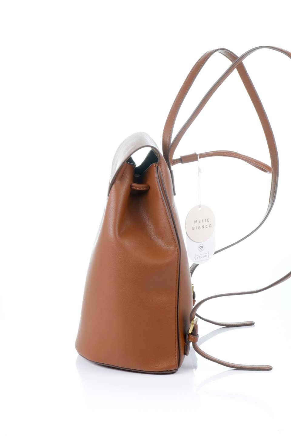 meliebiancoのAubrey(Saddle)ビーガンレザー・ミニリュック/海外ファッション好きにオススメのインポートバッグとかばん、MelieBianco（メリービアンコ）のバッグやその他。使いやすい程よい大きさのシンプルリュック。なめらかな高級ビーガンレザーを使用したシンプルデザインのアイテム。/main-2