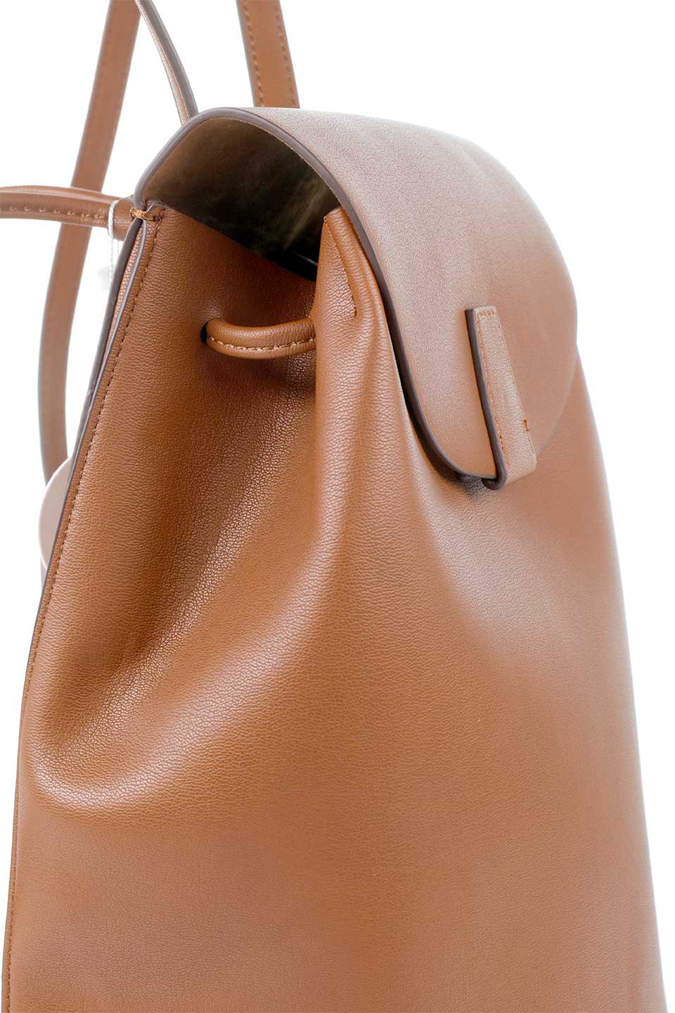 meliebiancoのAubrey(Saddle)ビーガンレザー・ミニリュック/海外ファッション好きにオススメのインポートバッグとかばん、MelieBianco（メリービアンコ）のバッグやその他。使いやすい程よい大きさのシンプルリュック。なめらかな高級ビーガンレザーを使用したシンプルデザインのアイテム。/thumb-5