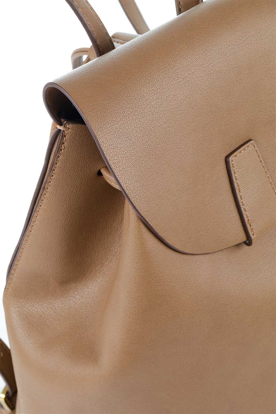 meliebiancoのAubrey(Mocha)ビーガンレザー・ミニリュック/海外ファッション好きにオススメのインポートバッグとかばん、MelieBianco（メリービアンコ）のバッグやその他。使いやすい程よい大きさのシンプルリュック。なめらかな高級ビーガンレザーを使用したシンプルデザインのアイテム。/thumb-7