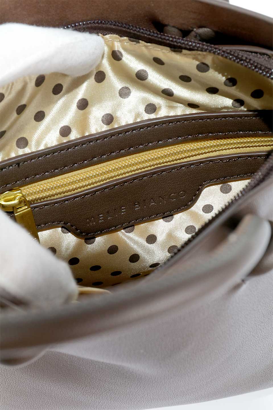 meliebiancoのBailey(Chocolate)仕切り付き・２Ｗａｙミニトートバッグ/海外ファッション好きにオススメのインポートバッグとかばん、MelieBianco（メリービアンコ）のバッグやショルダーバッグ。仕切りやポケットが豊富で使いやすいミニトートバッグ。中央の仕切りの中にもポケットが付いています。/thumb-13