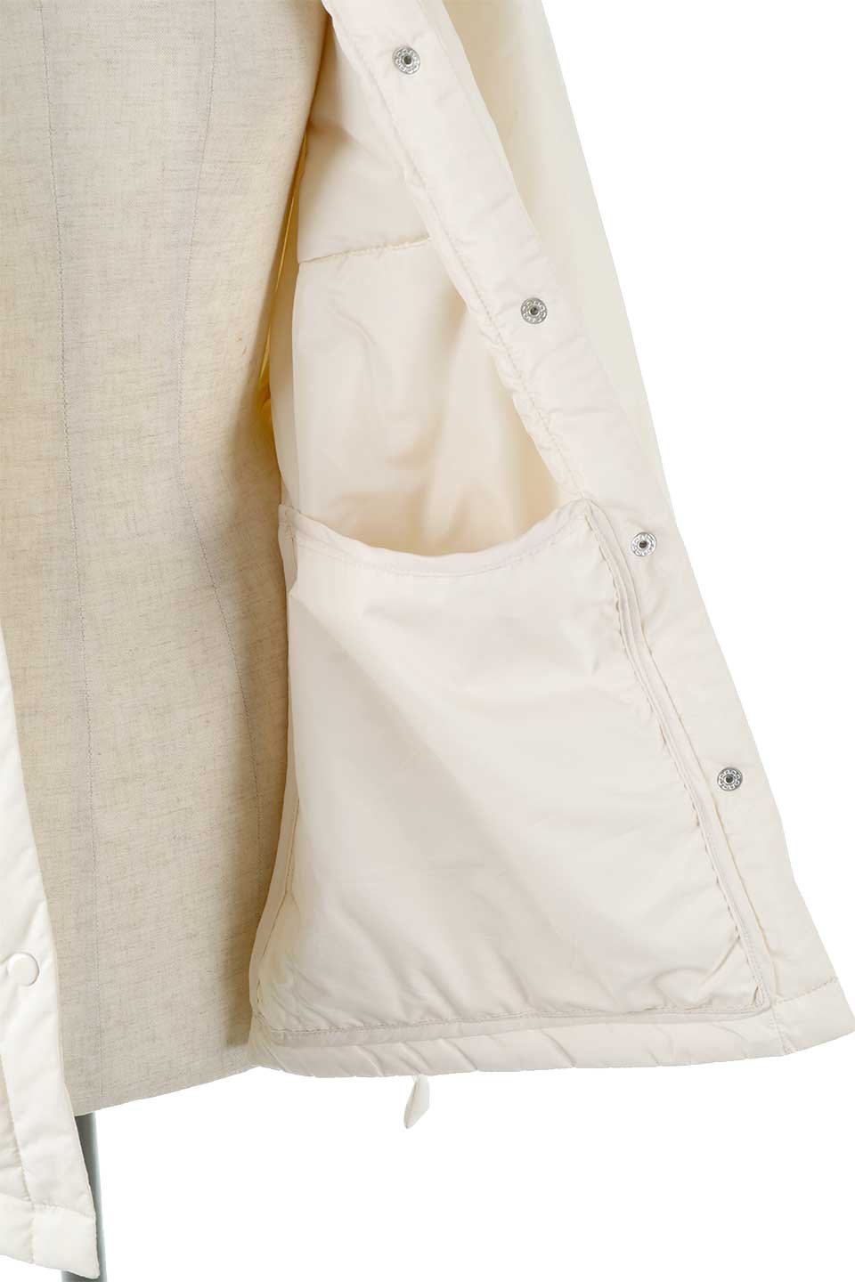 OverSizedPufferShirtsJacketビッグシルエット・中綿シャツジャケット大人カジュアルに最適な海外ファッションのothers（その他インポートアイテム）のアウターやジャケット。オーバーサイズのシャツジャケットに中綿を入れた暖かアイテム。ゆったりデザインなので厚手のニットを着ていてもキレイなシルエットになります。/main-13