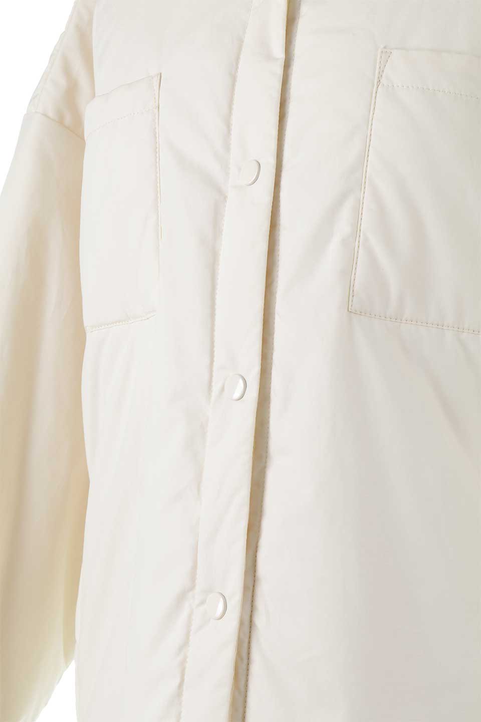 OverSizedPufferShirtsJacketビッグシルエット・中綿シャツジャケット大人カジュアルに最適な海外ファッションのothers（その他インポートアイテム）のアウターやジャケット。オーバーサイズのシャツジャケットに中綿を入れた暖かアイテム。ゆったりデザインなので厚手のニットを着ていてもキレイなシルエットになります。/thumb-9