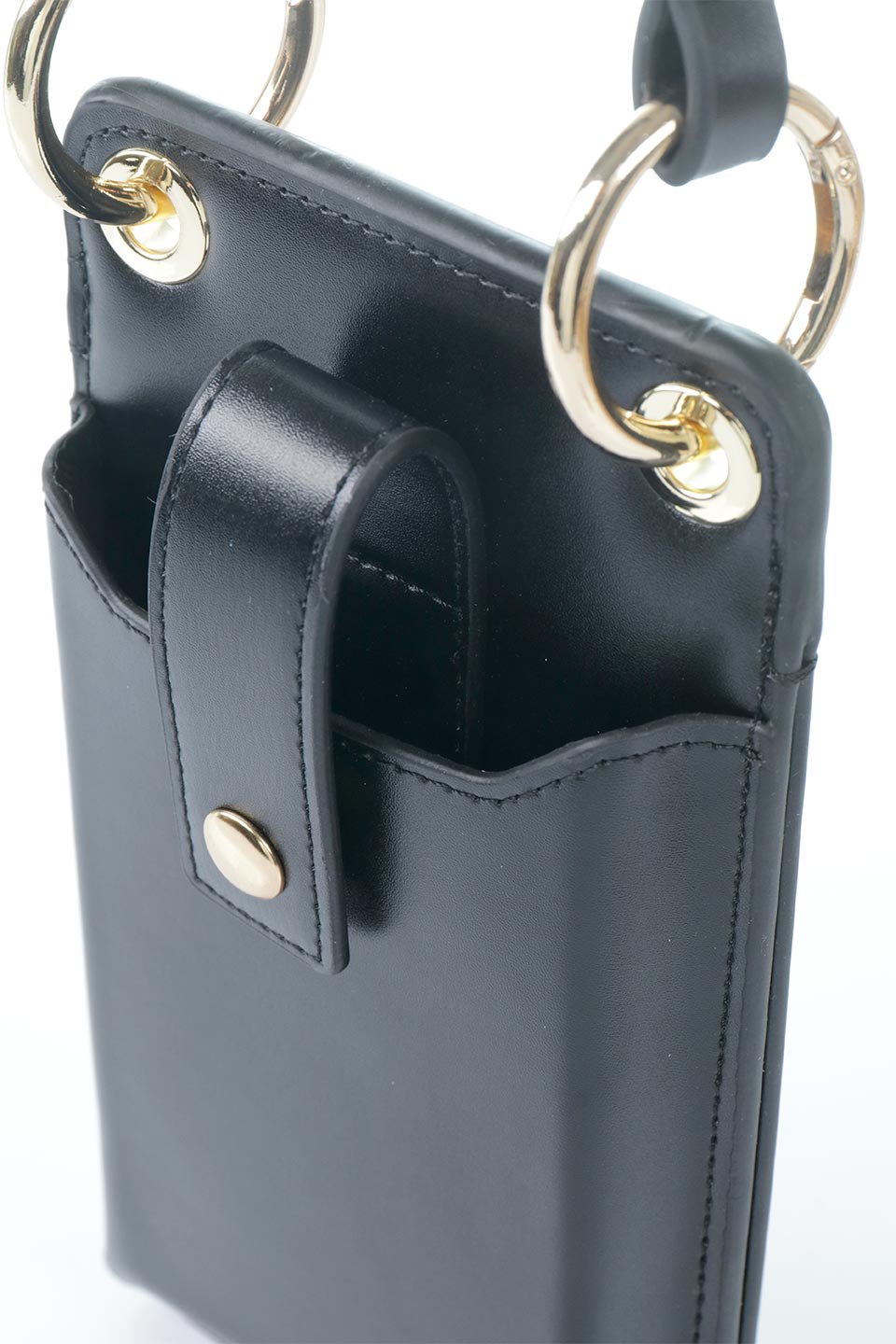 meliebiancoのTina(Black)財布機能付き・スマホショルダー/海外ファッション好きにオススメのインポートバッグとかばん、MelieBianco（メリービアンコ）のバッグやその他。斜め掛けが便利なお財布としても使えるスマホショルダー。iPhone13ProMaxまでの大きさのスマホに対応するケースに、ファスナー付きのコインポケットと10個のカードスロットがついています。/thumb-5
