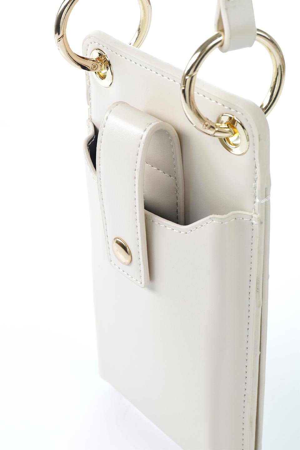 meliebiancoのTina(Ivory)財布機能付き・スマホショルダー/海外ファッション好きにオススメのインポートバッグとかばん、MelieBianco（メリービアンコ）のバッグやその他。斜め掛けが便利なお財布としても使えるスマホショルダー。iPhone13ProMaxまでの大きさのスマホに対応するケースに、ファスナー付きのコインポケットと10個のカードスロットがついています。/main-5
