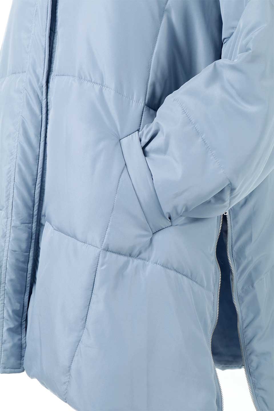 CollarlessOversizedInsulationJacketファイバーダウン・ノーカラージャケット大人カジュアルに最適な海外ファッションのothers（その他インポートアイテム）のアウターやコート。たっぷりシルエットのビッグダウンジャケット。ふんわり軽い中綿入りで風も寒さもシャットアウト。/main-19