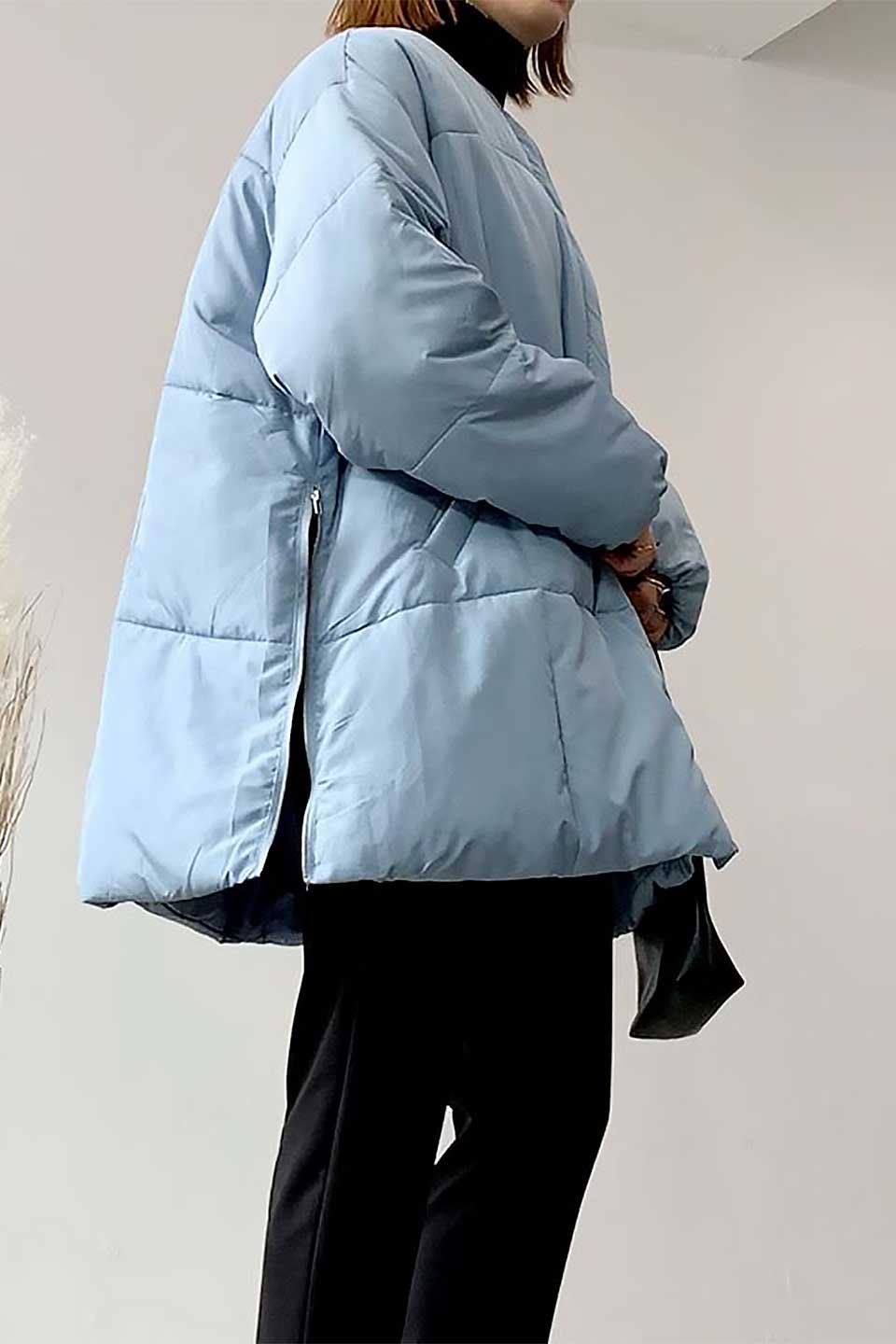 CollarlessOversizedInsulationJacketファイバーダウン・ノーカラージャケット大人カジュアルに最適な海外ファッションのothers（その他インポートアイテム）のアウターやコート。たっぷりシルエットのビッグダウンジャケット。ふんわり軽い中綿入りで風も寒さもシャットアウト。/thumb-29