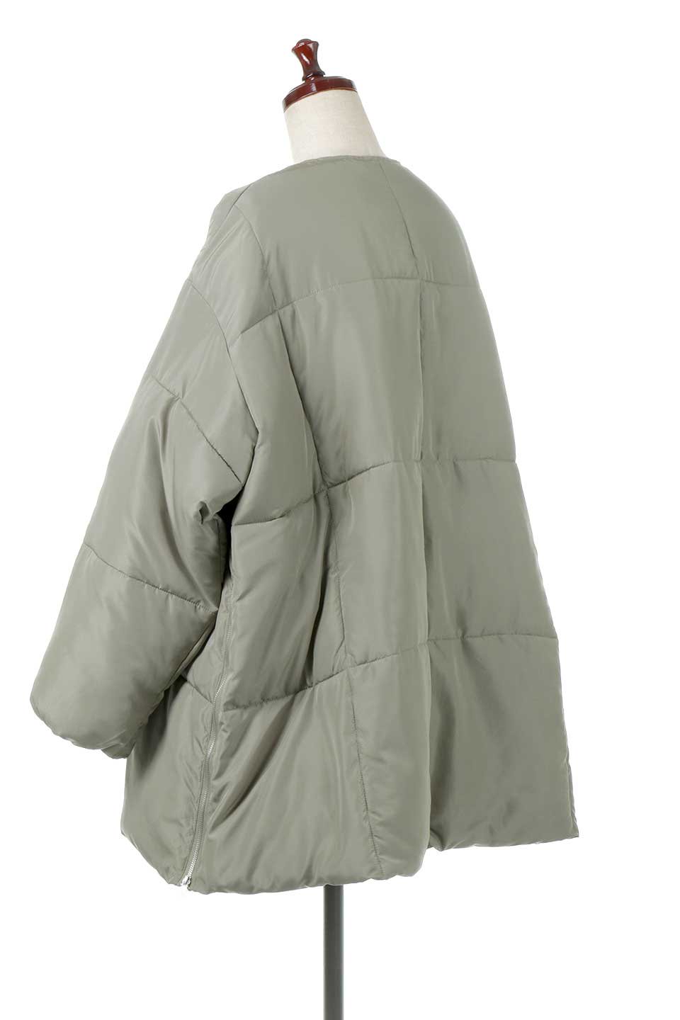 CollarlessOversizedInsulationJacketファイバーダウン・ノーカラージャケット大人カジュアルに最適な海外ファッションのothers（その他インポートアイテム）のアウターやコート。たっぷりシルエットのビッグダウンジャケット。ふんわり軽い中綿入りで風も寒さもシャットアウト。/thumb-3