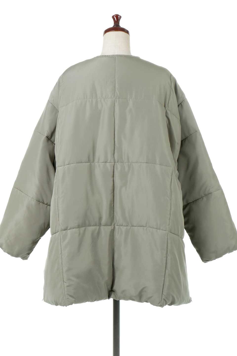 CollarlessOversizedInsulationJacketファイバーダウン・ノーカラージャケット大人カジュアルに最適な海外ファッションのothers（その他インポートアイテム）のアウターやコート。たっぷりシルエットのビッグダウンジャケット。ふんわり軽い中綿入りで風も寒さもシャットアウト。/thumb-4