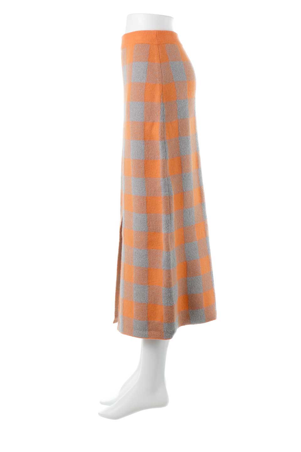 BuffaloCheckJaquartKnitSkirtバッファローチェック・ニットスカート大人カジュアルに最適な海外ファッションのothers（その他インポートアイテム）のボトムやスカート。明るいカラーリングが可愛いバッファローチェックのニットスカート。ジャカード織りの程よい厚さで秋〜春まで楽しめるスカートです。/main-17