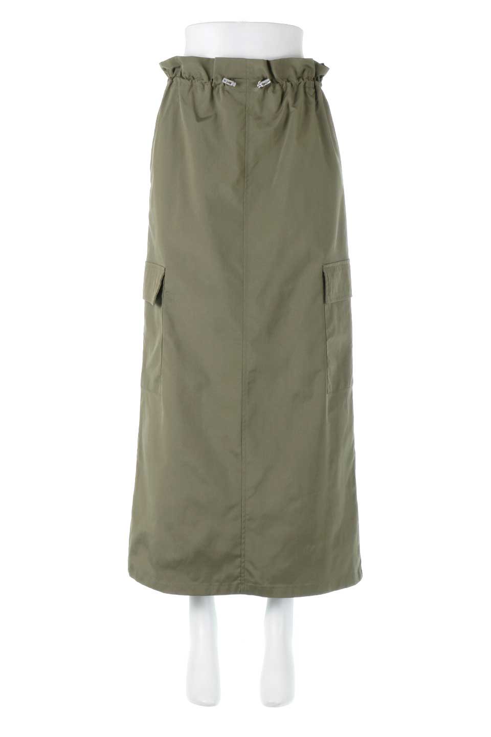 MilitaryStyleVenetianSkirtベネシャン・カーゴスカート大人カジュアルに最適な海外ファッションのothers（その他インポートアイテム）のボトムやスカート。上品な光沢感が魅力的なベネシャン素材を使用したカーゴスカート。サイドポケットとウエストのドローコードがカジュアルな印象が◎。