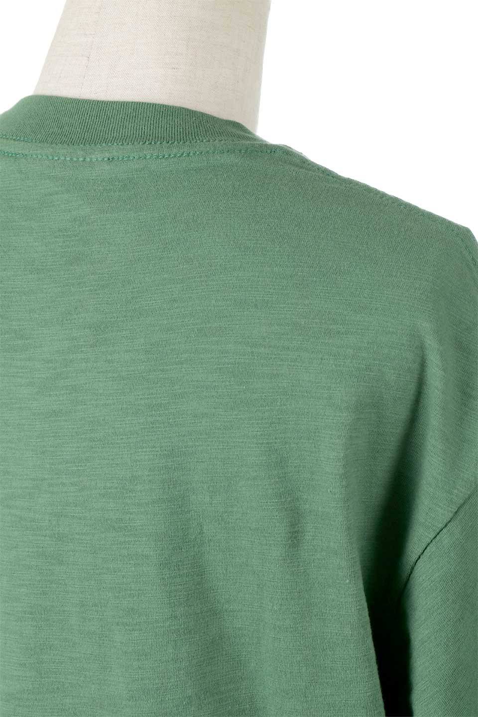 SlubCottonCrackPrintedTeeソフトスラブ・クラックプリントＴシャツ大人カジュアルに最適な海外ファッションのothers（その他インポートアイテム）のトップスやＴシャツ。ムラ感のあるスラブ糸を丁寧に編み上げたソフトな生地を使用したTシャツ。柔らかく表面に凹凸があるので汗をかく時期でも快適なアイテムです。/main-21