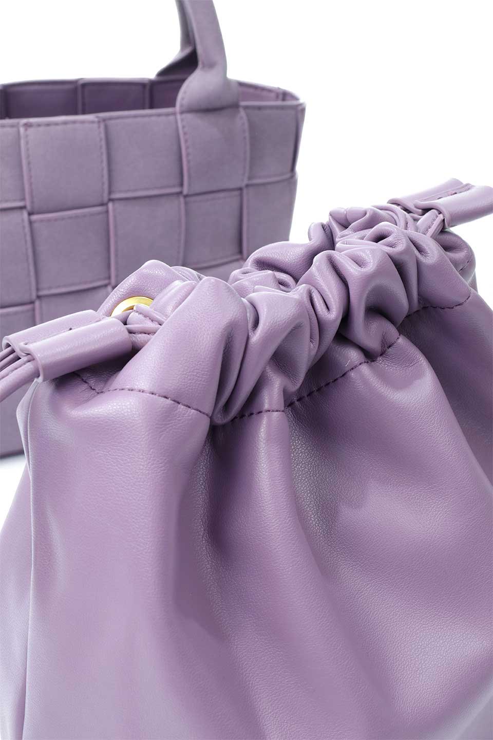 meliebiancoのLyndsey(Lavender)ワイドウーヴン・ハンドバッグ/海外ファッション好きにオススメのインポートバッグとかばん、MelieBianco（メリービアンコ）のバッグやハンドバッグ。ヴィーガンレザーを使用した編み込みの斜め掛けバッグのリンゼイは、ソフトなスエードのような仕上げで取り外し可能なポーチ付き。ポーチは共生地のドローコードとマグネットボタンで閉じることができます。/thumb-14