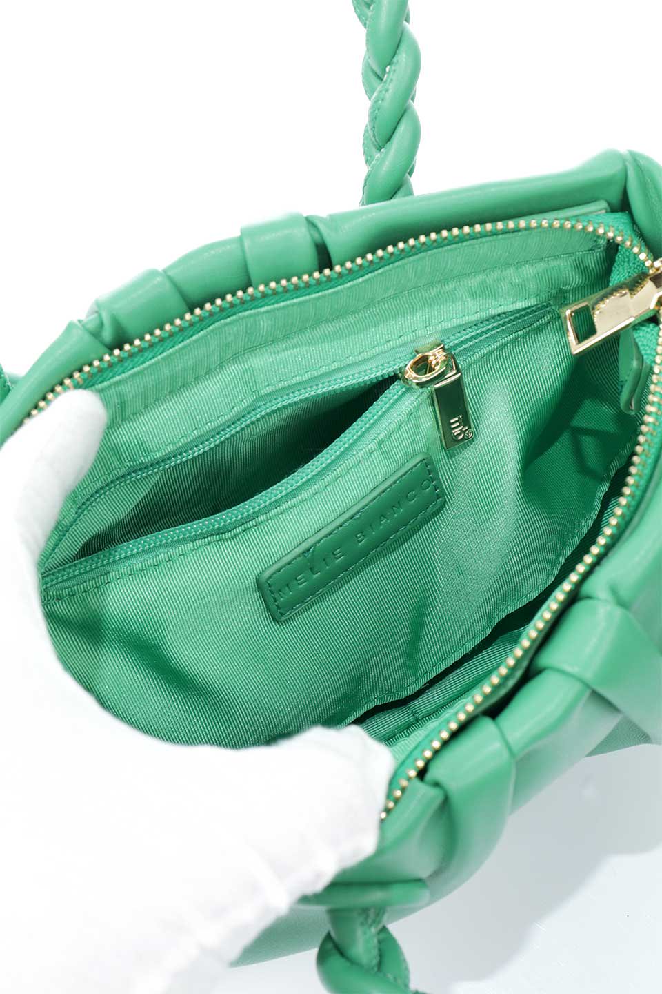meliebiancoのGracelyn(Green)ツイストハンドル・ハンドバッグ/海外ファッション好きにオススメのインポートバッグとかばん、MelieBianco（メリービアンコ）のバッグやハンドバッグ。グレイスリンはこれからのお出かけにぴったりのハンドバッグです。編み込みのハンドルと取り外し可能なショルダーストラップが付属し様々なシーンで活躍します。/main-10