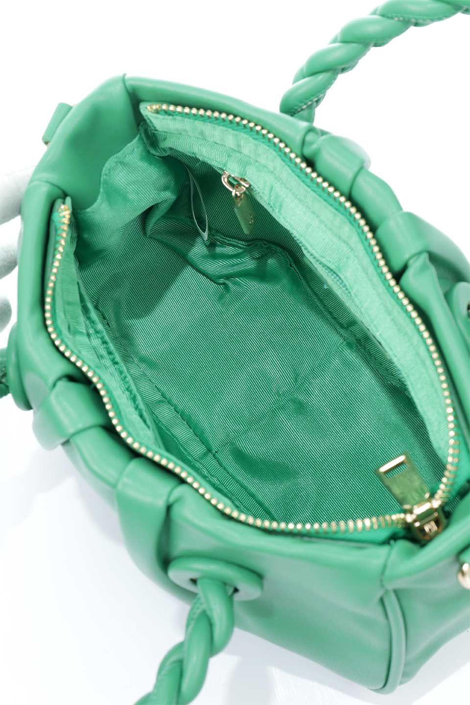 meliebiancoのGracelyn(Green)ツイストハンドル・ハンドバッグ/海外ファッション好きにオススメのインポートバッグとかばん、MelieBianco（メリービアンコ）のバッグやハンドバッグ。グレイスリンはこれからのお出かけにぴったりのハンドバッグです。編み込みのハンドルと取り外し可能なショルダーストラップが付属し様々なシーンで活躍します。/main-9