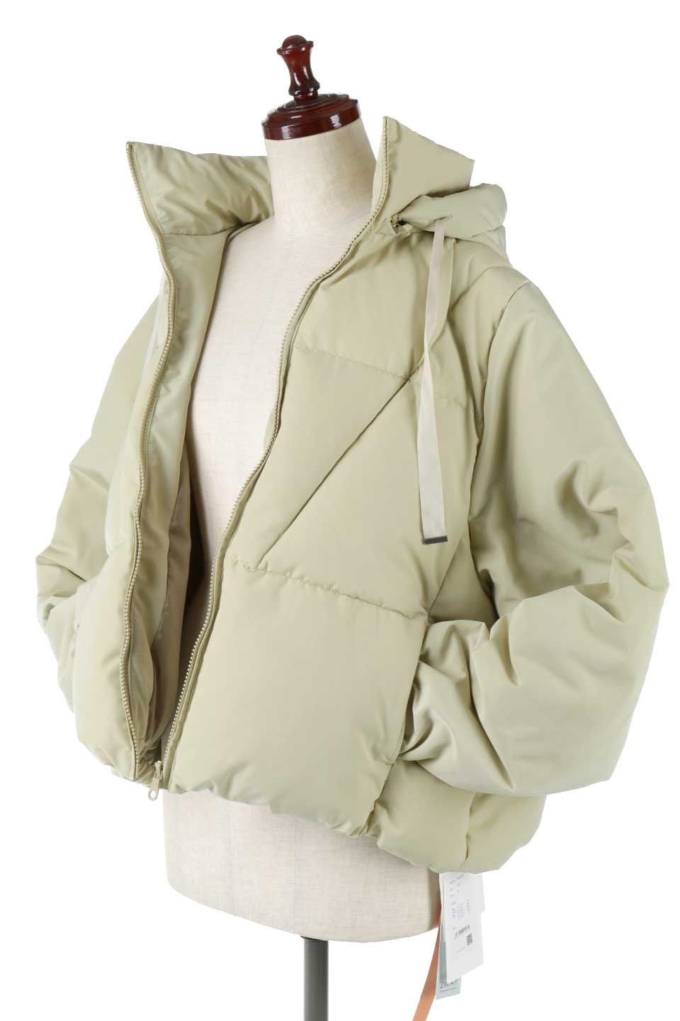 SORONAShortPufferJacketソロナ中綿・ショートジャケット大人カジュアルに最適な海外ファッションのothers（その他インポートアイテム）のアウターやジャケット。ボリューミーだけど着ぶくれしない。デュポン社の新素材を使用した中綿ジャケット。/thumb-20