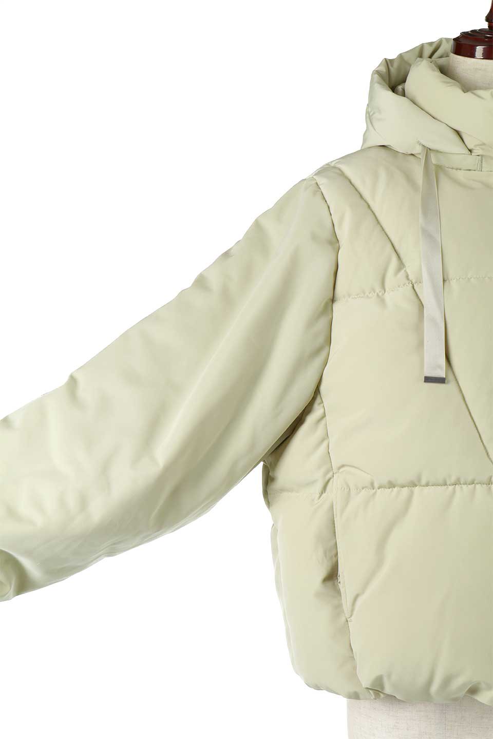SORONAShortPufferJacketソロナ中綿・ショートジャケット大人カジュアルに最適な海外ファッションのothers（その他インポートアイテム）のアウターやジャケット。ボリューミーだけど着ぶくれしない。デュポン社の新素材を使用した中綿ジャケット。/main-21